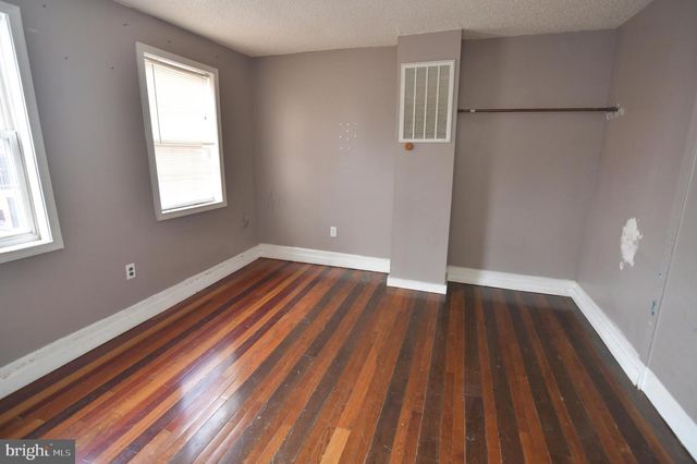115 N SPRING ST, Martinsburg, WV 25401