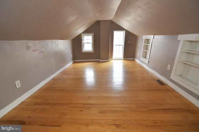 115 N SPRING ST, Martinsburg, WV 25401