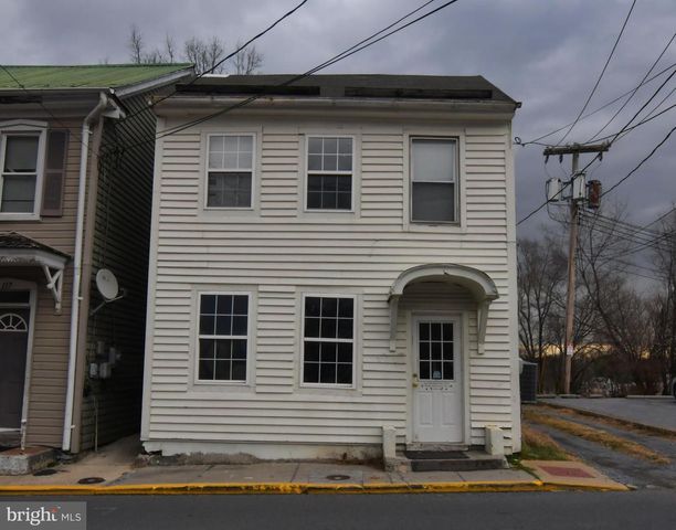 115 N SPRING ST, Martinsburg, WV 25401