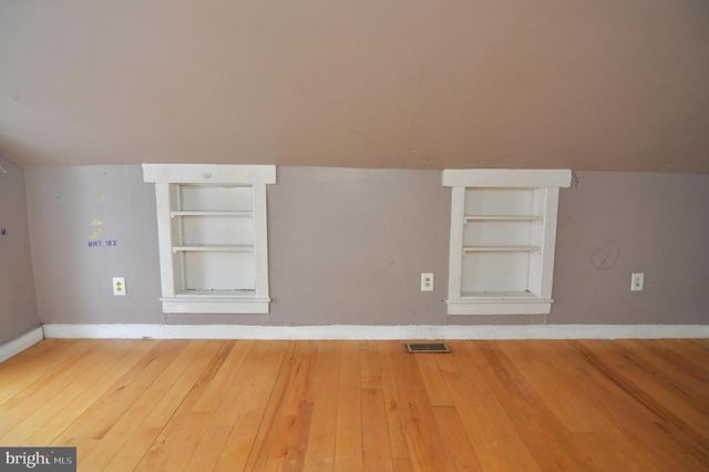 115 N SPRING ST, Martinsburg, WV 25401