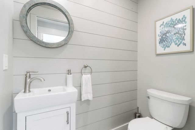 215 Wesley STREET, Williams Bay, WI 53191