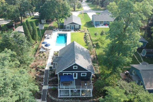 215 Wesley STREET, Williams Bay, WI 53191