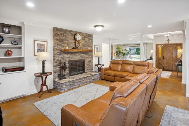 3701 Streamwood Road, Fort Worth, TX 76116