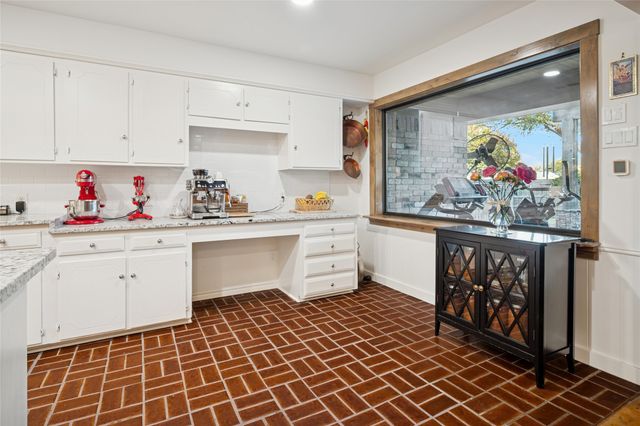 3701 Streamwood Road, Fort Worth, TX 76116