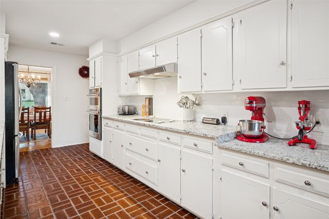 3701 Streamwood Road, Fort Worth, TX 76116