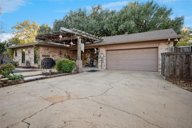 3701 Streamwood Road, Fort Worth, TX 76116