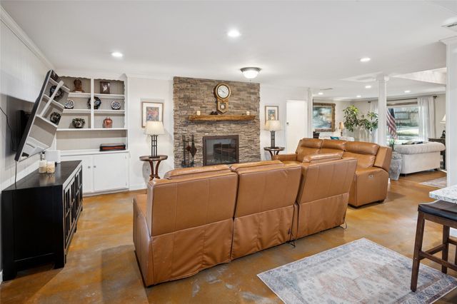 3701 Streamwood Road, Fort Worth, TX 76116