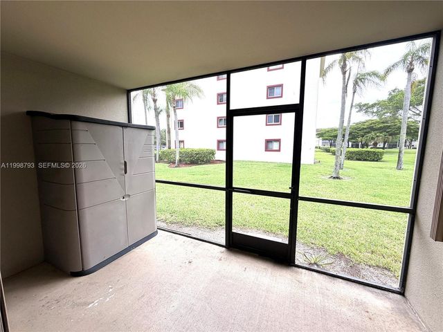 1600 SW 127th Way 101C, Pembroke Pines, FL 33027
