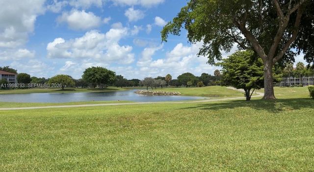 1600 SW 127th Way 101C, Pembroke Pines, FL 33027