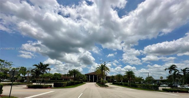 1600 SW 127th Way 101C, Pembroke Pines, FL 33027