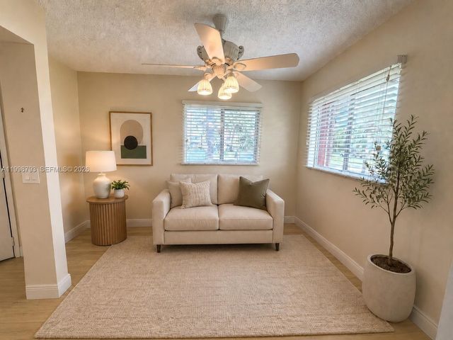 1600 SW 127th Way 101C, Pembroke Pines, FL 33027