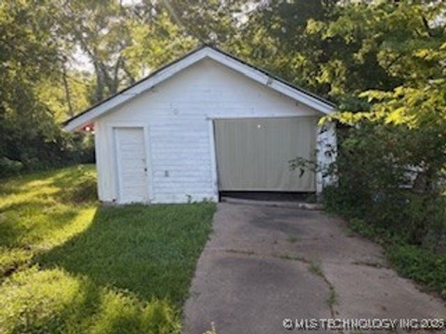 319 N 18th Street, Muskogee, OK 74401