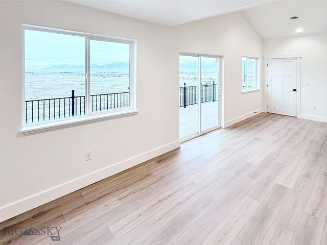 858 Accolade Loop, Belgrade, MT 59714