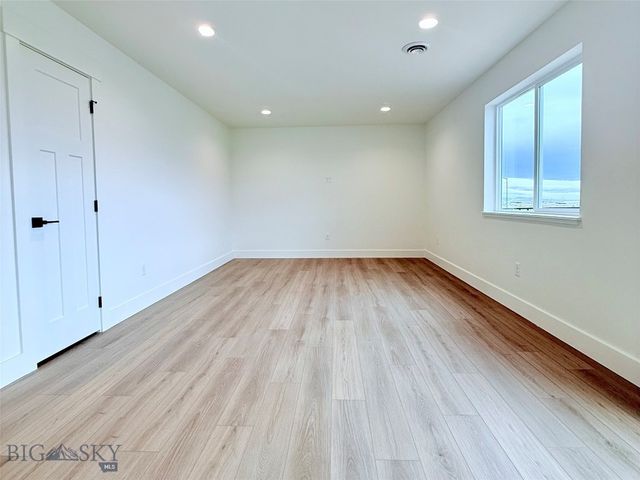 858 Accolade Loop, Belgrade, MT 59714