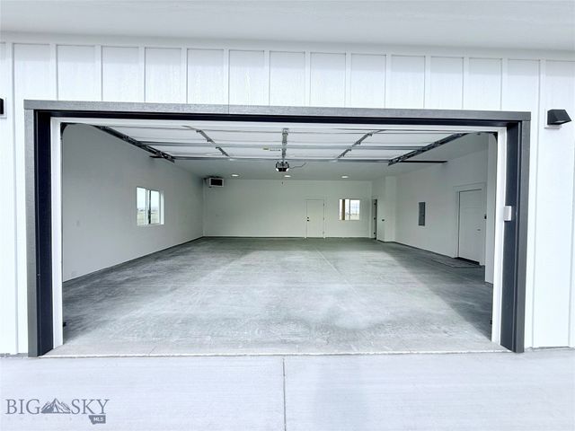 858 Accolade Loop, Belgrade, MT 59714