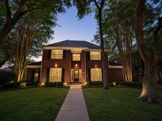 1103 Glendale Drive, Sugar Land, TX 77479