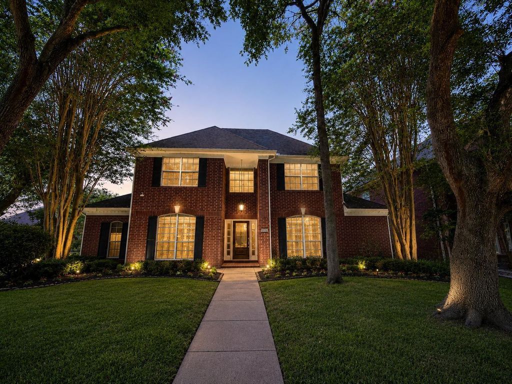 1103 Glendale Drive, Sugar Land, TX 77479