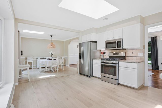 11117 WHISPERWOOD LN, North Bethesda, MD 20852