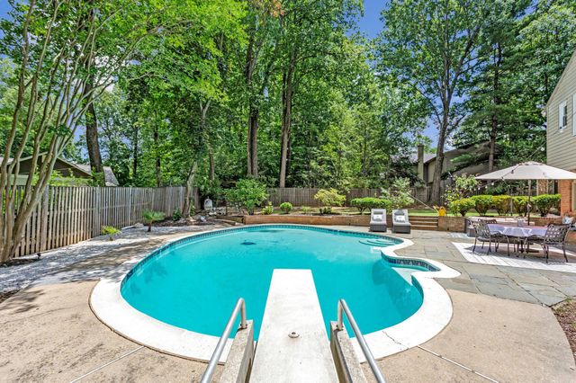 11117 WHISPERWOOD LN, North Bethesda, MD 20852