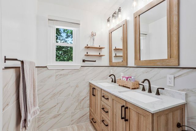 11117 WHISPERWOOD LN, North Bethesda, MD 20852