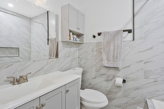 11117 WHISPERWOOD LN, North Bethesda, MD 20852