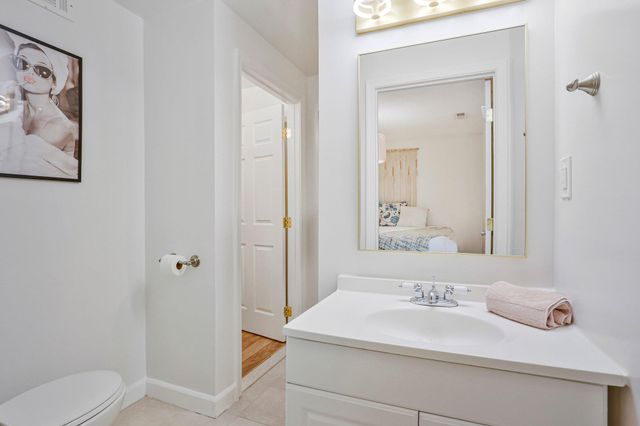 11117 WHISPERWOOD LN, North Bethesda, MD 20852