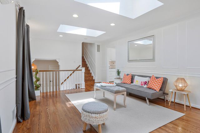 11117 WHISPERWOOD LN, North Bethesda, MD 20852