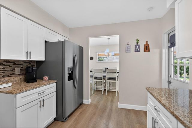 10402 N PAWNEE AVENUE, Tampa, FL 33617