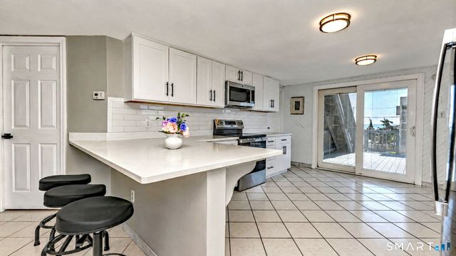 44 Washington Parkway, Stratford, CT 06614
