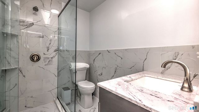 44 Washington Parkway, Stratford, CT 06614