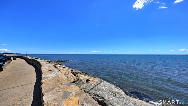 44 Washington Parkway, Stratford, CT 06614