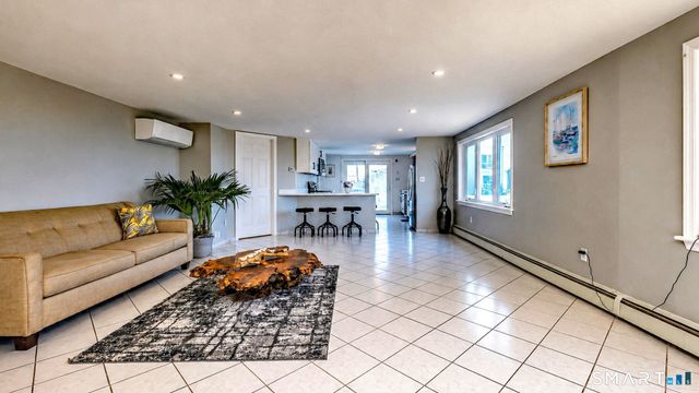 44 Washington Parkway, Stratford, CT 06614