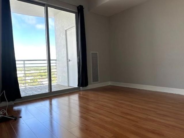 1830 Radius Dr 1207, Hollywood, FL 33020