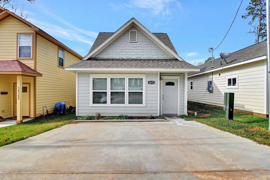 16373 Eastchase Street, Montgomery, TX 77316