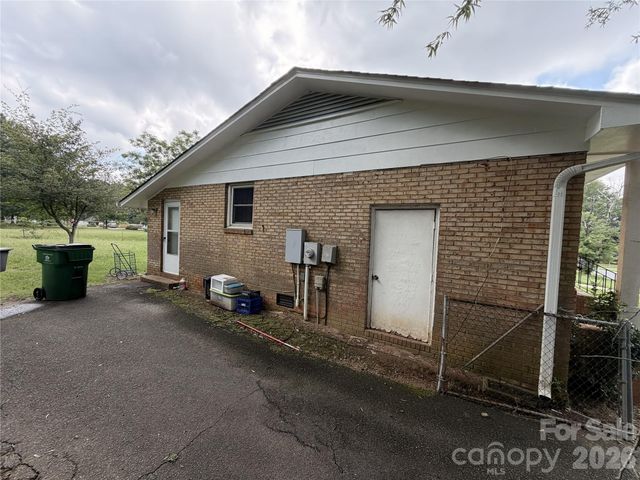 1236 Mt Kisco Drive, Charlotte, NC 28213
