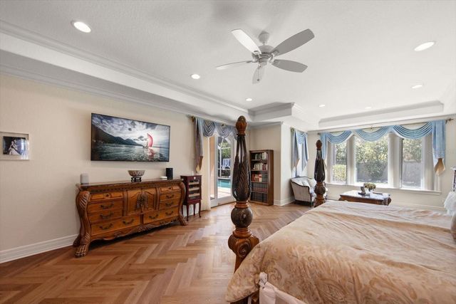 305 EASTLEIGH DRIVE, Belleair, FL 33756