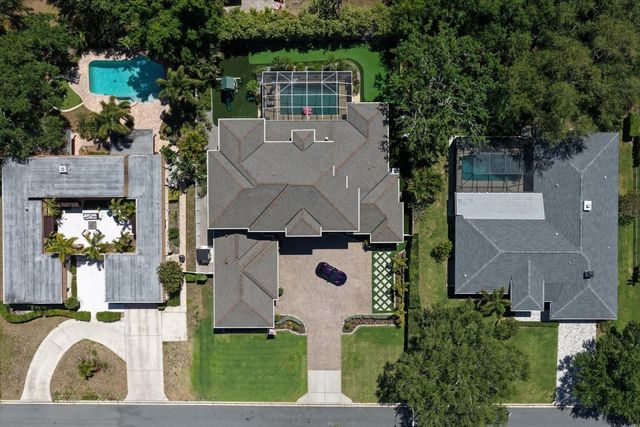 305 EASTLEIGH DRIVE, Belleair, FL 33756