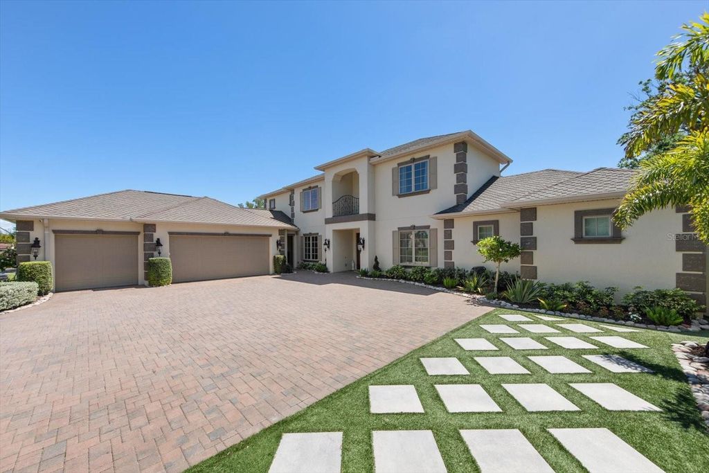 305 EASTLEIGH DRIVE, Belleair, FL 33756