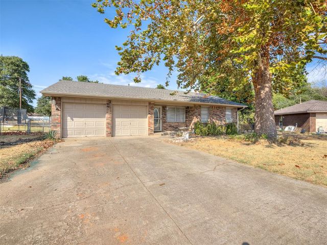 3323 Cox Circle, Choctaw, OK 73020