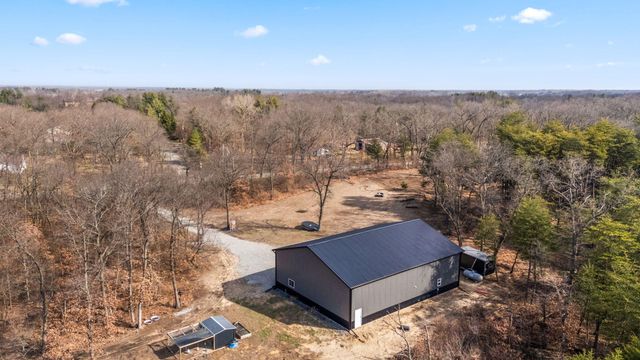 1683 E 900 N, Lake Village, IN 46349