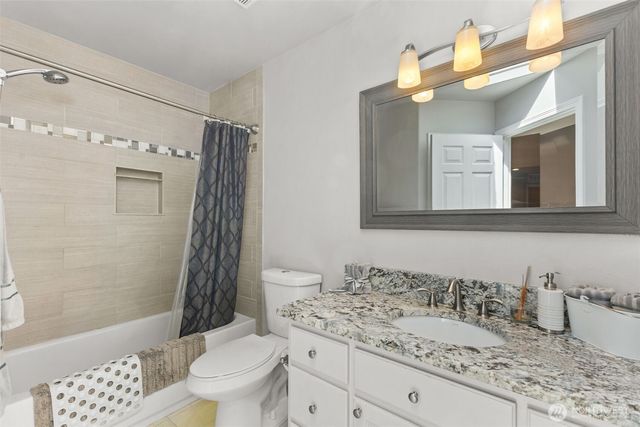 21503 60th Street E, Bonney Lake, WA 98390