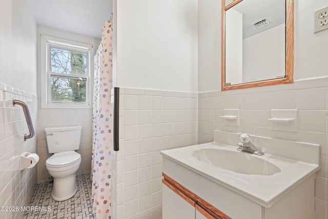 902 Sunset Avenue, Point Pleasant, NJ 08742