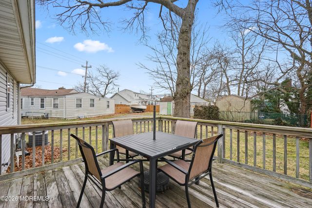 902 Sunset Avenue, Point Pleasant, NJ 08742