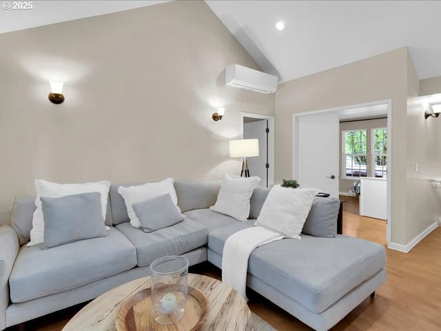 8425 Sw CURRY Dr, Wilsonville, OR 97070