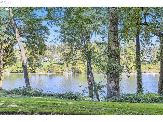 8425 Sw CURRY Dr, Wilsonville, OR 97070