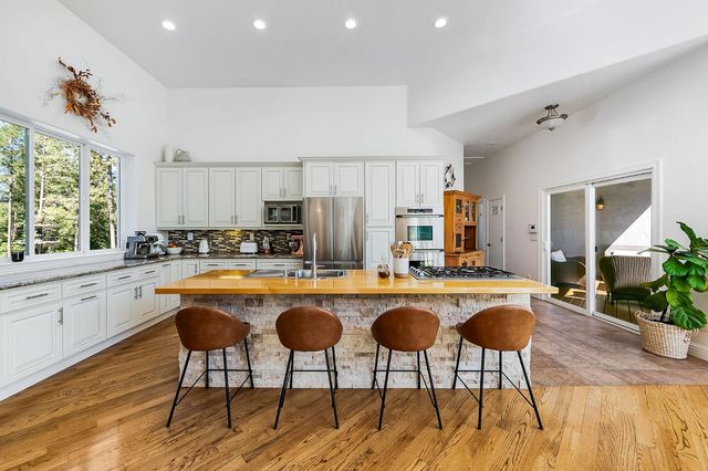 3235 Black Ridge Rd, Greenwood, CA 95635