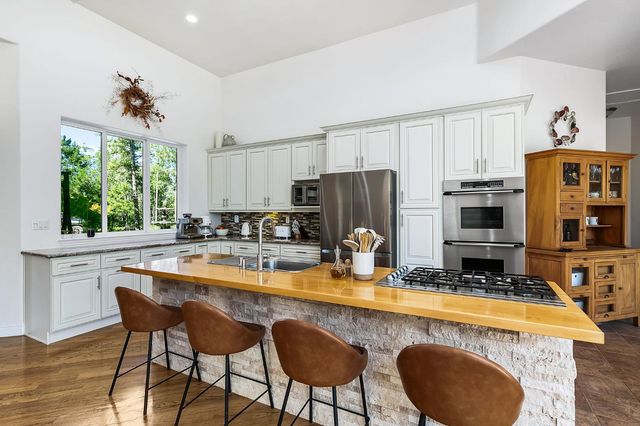 3235 Black Ridge Rd, Greenwood, CA 95635