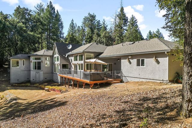 3235 Black Ridge Rd, Greenwood, CA 95635