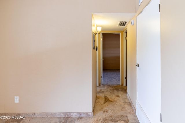 5901 N Oracle Rd Apt 12, Tucson, AZ 85704