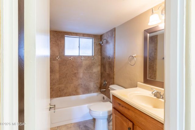 5901 N Oracle Rd Apt 12, Tucson, AZ 85704